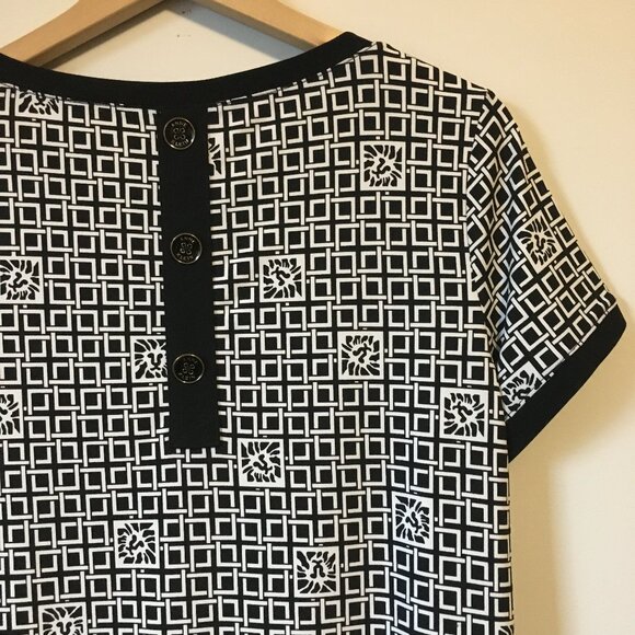 Byzantine Lion Tile and Square Weave Short Sleeve Tee - Picture 4 of 15